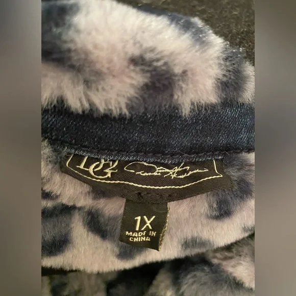 Y2K Faux Fur lined denim jacket women’s size 1X animal print cheetah girls - Picture 6 of 8